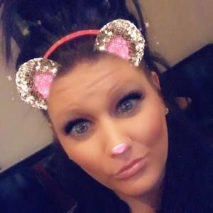 Meet your Posher, Dena